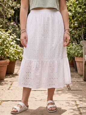 Time & Tru Eyelet Lace Tiered Midi Skirt Cottagecore Coastal Cowgirl Boho